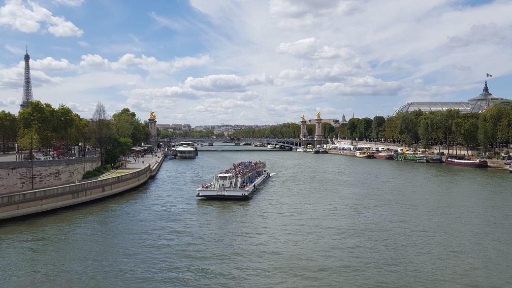 Paris-tour-eiffel-pont-alexandre-III-grand-palais